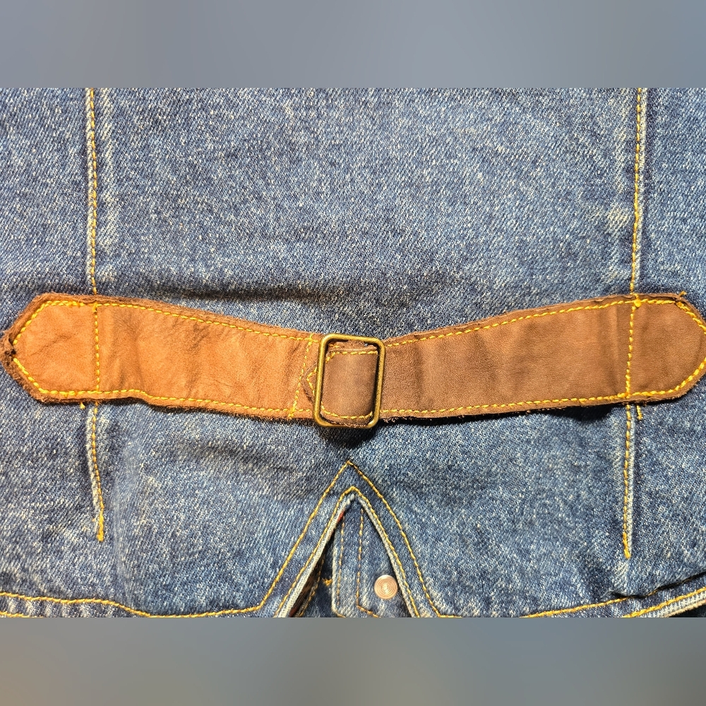 Wrangler Medium Lined Denim Vest with Cinchback - Picture 3 of 6
